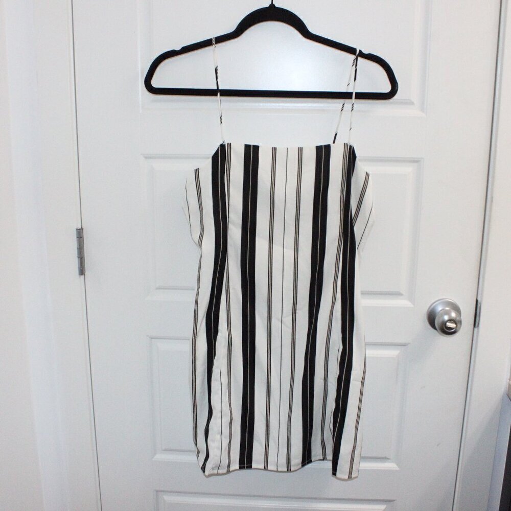 3/$30‎ Amuse Society Spaghetti Strap Dress Vertical Black Stripe Small Revolve